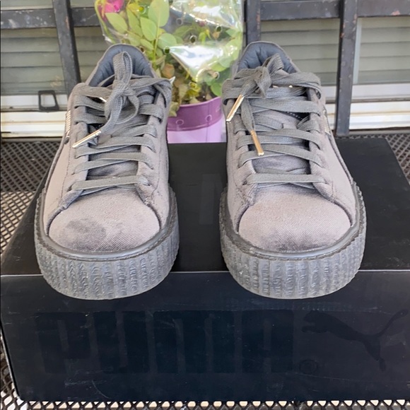 Shoes - Picture 2 of 4